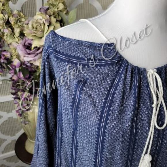 Romeo & Juliet Couture Blue Cold Shoulder Fringe Tassel Tie Boho Top Size L - Picture 5 of 13
